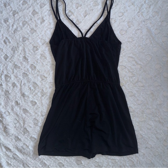Charlotte Russe Neckline Accent Romper Size M - Picture 7 of 10